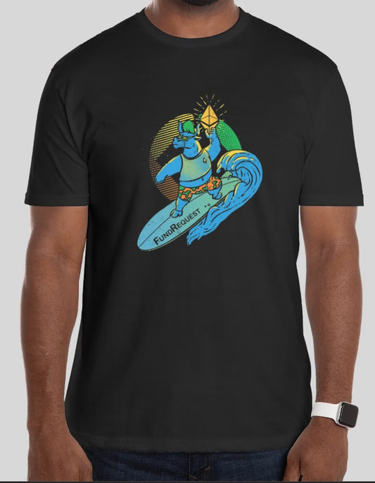Camiseta negra Toro Surfista con diseño inspirado en criptomonedas, ideal para surfistas y entusiastas de las finanzas digitales.